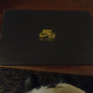 Women's Nike Air Force 1 size 6